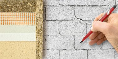 Enerji verimliliğini artırmak için kenevirle kaplanmış termal yalıtım kaplamaları ve eski beton bir duvara karşı termal kayıpları azaltmak - fotokopi alanı ile enerji verimliliği ve tasarruf konsepti imajı oluşturmak.