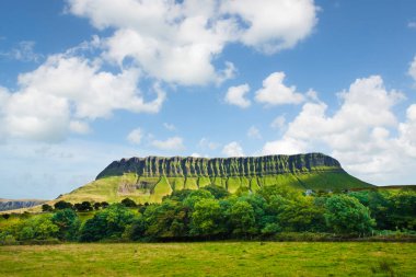 Bir sembolik CADASTRAL Haritası üzerinde İKTAR - Gayrimenkul kayıt kavramı