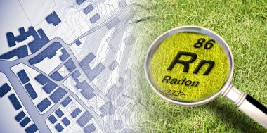 Yerin altındaki tehlikeli radyoaktif radon gazı. Radon elementinin periyodik tablosu şehir haritasına karşı büyüteçle görülebilir..