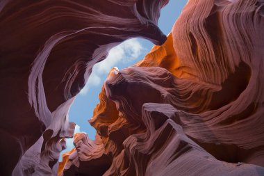 İnanılmaz Antilop Kanyonu, Navajo ulus bölgesindeki Powell Gölü yakınlarındaki eski bir kumtaşı oluşum kanyonu, Amerikan Güneybatı, Arizona, ABD