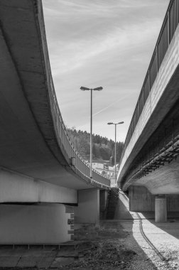 Tuttlingen yakınlarındaki eski köprü siyah beyaz. Yüksek kalite fotoğraf