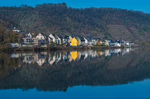 Almanya 'da Moselle' de Alken yakınlarında. Yüksek kalite fotoğraf