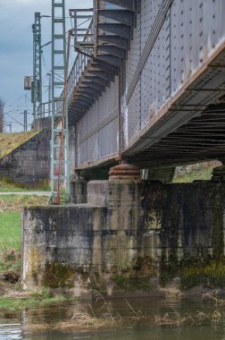 Tuttlingen yakınlarında çok eski bir köprü. Yüksek kalite fotoğraf