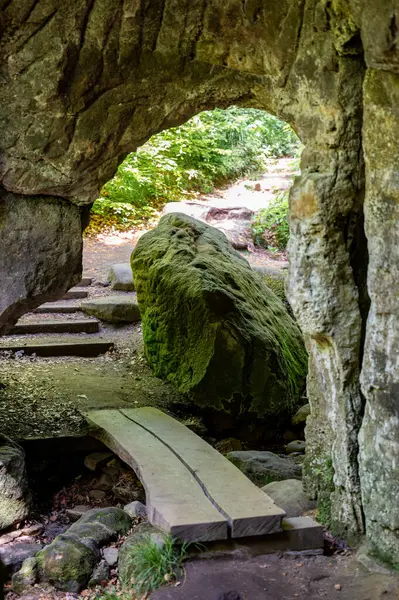 Berdorf yakınlarında vahşi romantik Muellerthal. Yüksek kalite fotoğraf
