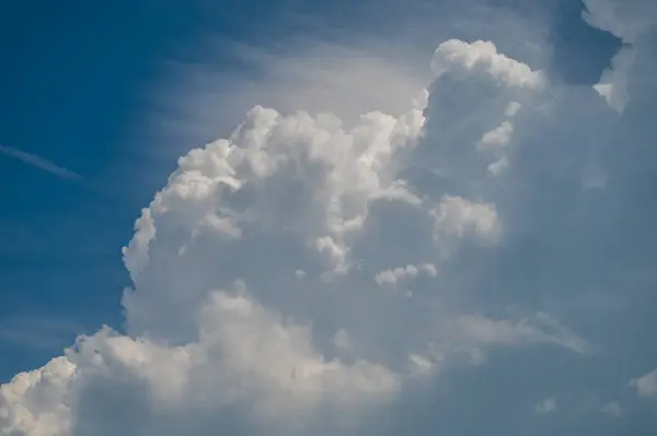 Almanya 'da Brochenzell üzerinde bulutlar. Yüksek kalite fotoğraf