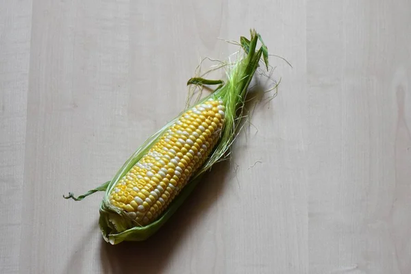 Corn Cob Close Wooden Background — Stock Photo, Image