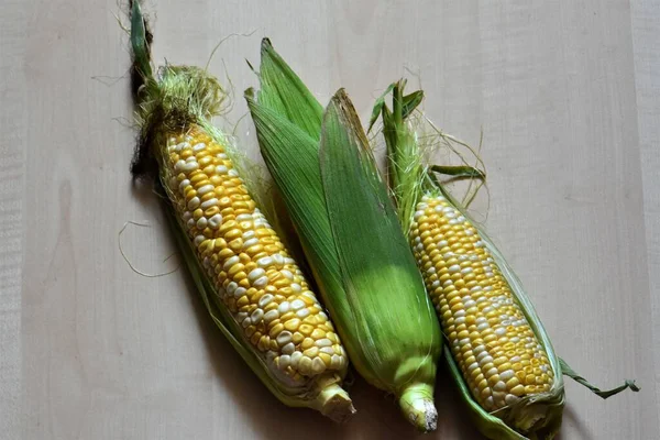 Corn Cob Close Wooden Background — Stock Photo, Image