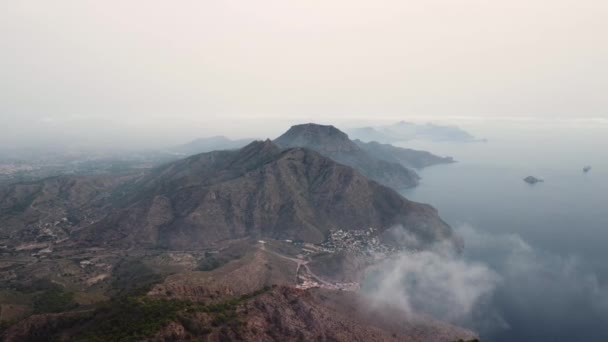 Flygfoto Över Berget Och Havet Molnig Dag Från Himlen Cartagena — Stockvideo