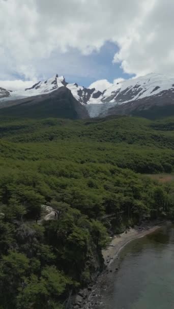 Vídeo Vertical Lago Patagônia Dos Andes Conceito Férias América Sul — Vídeo de Stock