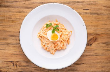 Salata tabağı düz. Gurme salatası. sağlıklı gıda konsepti.