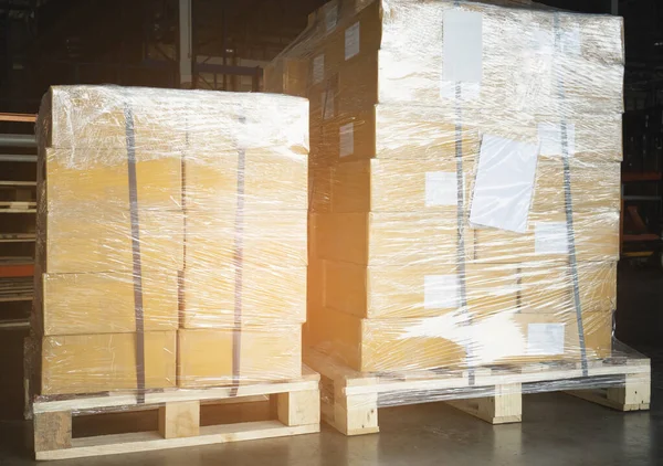 Verpackungsboxen Aus Plastik Gestapelt Auf Paletten Lagerhaus Schachteln Kartons Supply — Stockfoto