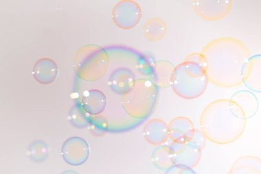 Soyut Güzel Pembe Sabun Köpükleri Arkaplanı. Romantik Aşk Sevgililer Günü Teması. Taze sabun köpüklü su..