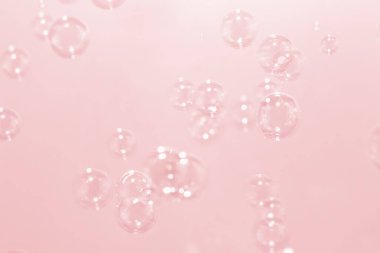 Soyut Güzel Şeffaf Pembe Sabun Köpükleri Arkaplanı. Bulanık Kutlama, Romantik Aşk Sevgililer Günü Teması. Baloncuklar. Taze sabun köpükleri