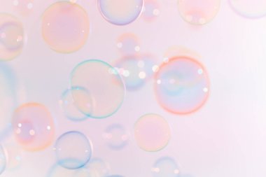 Güzel pembe anad mavi sabun köpükleri soyut arkaplan. Defocus, Bulanık Kutlama, Romantik Aşk Sevgililer Günü Teması. Baloncuklar. Taze sabun köpüklü su.