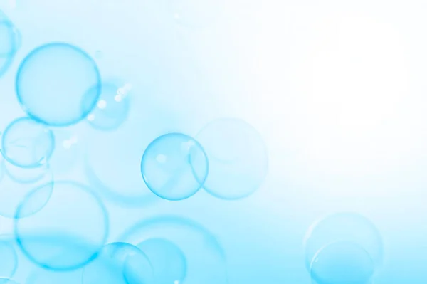 Krásné Průhledné Modré Mýdlo Bubliny Abstraktní Pozadí Mýdlové Bubliny Voda — Stock fotografie