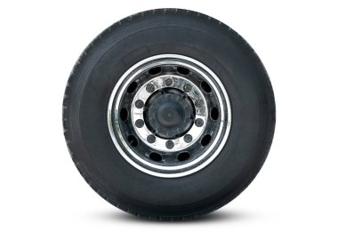 Beyaz Arkaplanda Büyük Kamyon Tekerlekleri, Krom Çizgiler, Alloy Wheels. Büyük kamyon, yarı karavan kamyonu tekerlekleri. Nakliye Aracı Lojistik Taşımacılığı.