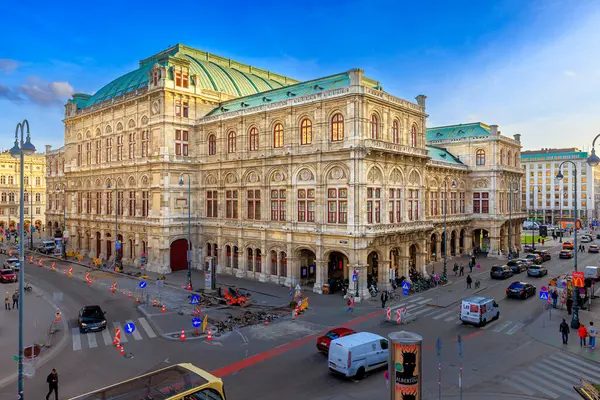 Viyana, Avusturya, Viyana Devlet Operası, akşam trafiği