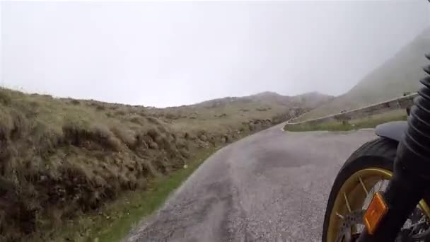 Jazda Motocyklem Górach — Wideo stockowe