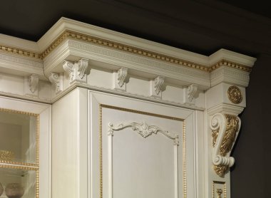 Klasik bir mobilya kaloriferinin ayrıntıları.