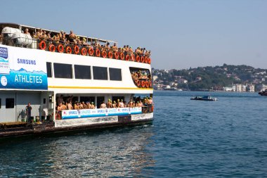 İSTANBUL, TURKEY - 23 HAZİRAN, 2017: İstanbul 'da Boğaziçi Gemide Yüzme Yarışı
