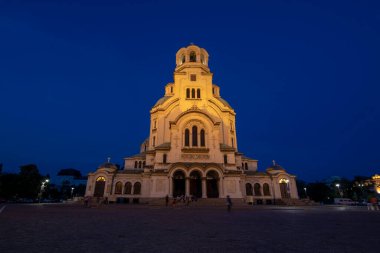 Sofya 'nın merkezinde yer alan Alexander Nevsky Katedrali. Bu bölge, Sofya 'nın en ünlü turistik beldesi ve seyahat için iyi bir yer.