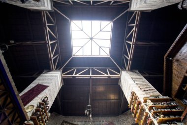 TRABZON, TURKEY - AĞUSTOS 06, 2018: Bedesten Çarşısı şehrin merkezinde eski bir pazar şimdi en üst kata dönüştürüldü. 