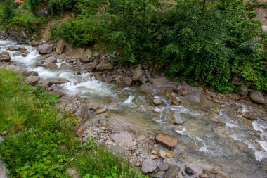 Türkiye 'nin Trabzon kenti yakınlarındaki dağlarda güzel doğa manzarası
