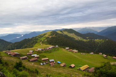 Türkiye 'nin Trabzon kenti yakınlarındaki dağlarda güzel doğa manzarası