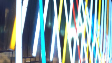 Geceleri ışığın geometrik deseni. Yüksek kalite fotoğraf