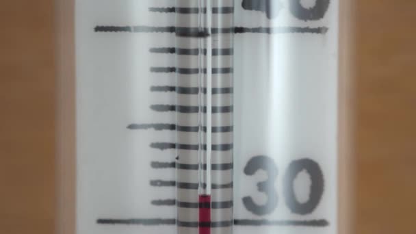 Glastermometer Visar Normal Kroppstemperatur Högkvalitativ Video — Stockvideo