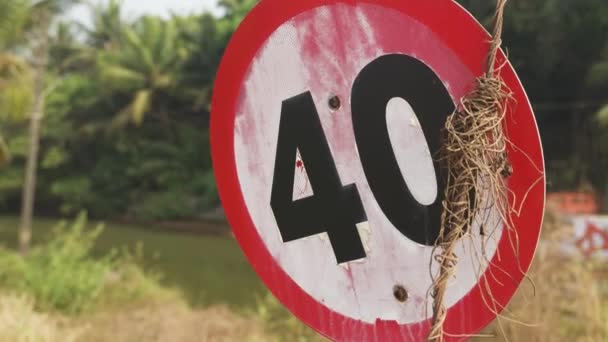アジアのレッド スピード リミット サイン40 高品質の4Kビデオ映像 — ストック動画