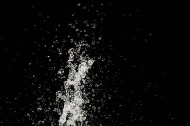 Su, siyaha vuruyor..