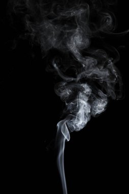 Siyah üzerine beyaz dumandır..