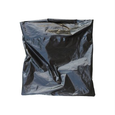 Siyah bir posta çantası. Beyazın üzerinde izole edilmiş..