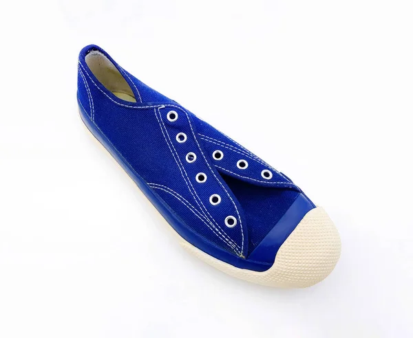 Beyaz Arka Planda Izole Edilmiş Mavi Spor Ayakkabılar Eski Ayakkabı — Stok fotoğraf