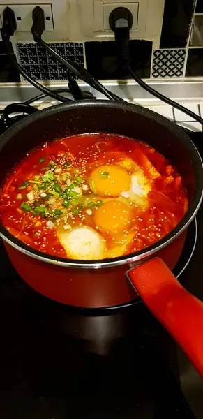 Zamknij Gorąco Miękki Gulasz Tofu Koreański Styl Jajkiem Kimchi Sos — Zdjęcie stockowe