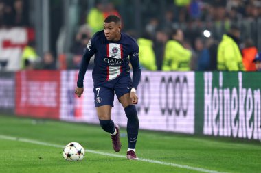 Uefa Şampiyonlar Ligi H Grubu karşılaşması sırasında Paris 'ten Kylian Mbappe Saint-Germain Fc, 2 Kasım 2022 tarihinde İtalya' nın Torino kentinde oynanan Allianz Stadyumu 'nda Juventus Fc ve Paris Saint-Germain Fc arasında oynanmıştır. .