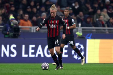 Simon Kjaer of Ac Milan during the UEFA Champions League round of 16 first leg match between AC Milan and Tottenham Hotspur Fc at Giuseppe Meazza Stadium on February 14, 2023 in Milan, Italy.
