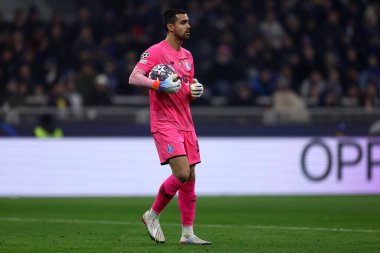 Diogo Costa of Fc Porto during the Uefa Champions League round of 16 first leg match between Fc Internazionale and Fc Porto on February 22, 2023 in Milano Italy .