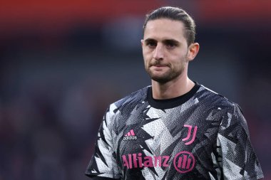 Uefa Avrupa Ligi Beetween Sc Freiburg ve Juventus Fc arasında oynanan maçta Juventus Fc 'li Adrien Rabiot 16 Mart 2023' te Freiburg, Almanya 'da Stade Europa-Park' ta .