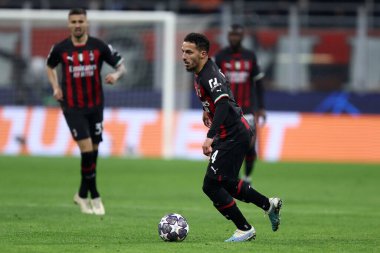 Ac Milan 'dan Ismael Bennacer UEFA Şampiyonlar Ligi çeyrek final maçında AC Milan ile Ssc Napoli arasında 12 Nisan 2023 tarihinde İtalya' nın Milano kentinde oynanan maçta.