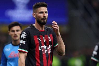 Ac Milan 'dan Olivier Giroud UEFA Şampiyonlar Ligi çeyrek final maçında AC Milan ile Ssc Napoli arasında 12 Nisan 2023 tarihinde İtalya' nın Milano kentinde oynanan karşılaşmada.