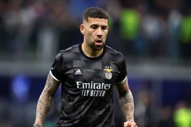 SL Benfica takımından Nicolas Otamendi, 19 Nisan 2023 tarihinde Milano İtalya 'da oynanan Uefa Şampiyonlar Ligi çeyrek final maçında Fc Internazionale ile Sl Benfica arasında oynanan Stadyum Giuseppe Meazza maçında .