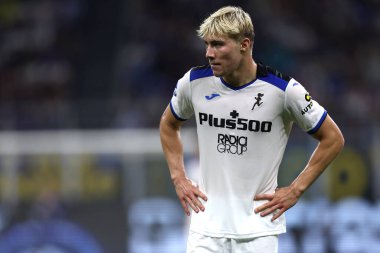 Atalanta Bc takımından Rasmus Hojlund Fc Internazionale ve Atalanta Bc arasında 27 Mayıs 2023 'te Milano' da oynanan karşılaşma sırasında Giuseppe Meazza Stadyumu 'nda oynanmıştır. .