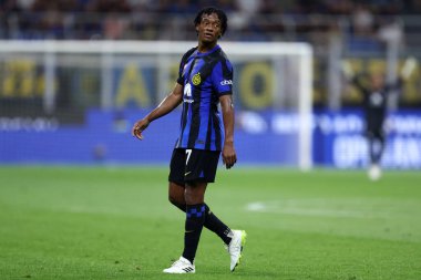 Milano, İtalya. 19 Agusut 2023 . Fc Internazionale 'den Juan Cuadrado Fc Internazionale ve Ac Monza arasındaki Serie A futbol maçı sırasında.
