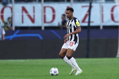 Milano, Itayl. 19 Eylül 2023. Uefa Şampiyonlar Ligi maçında Newcastle United Fc 'ten Jacob Murphy ile Ac Milan ve Newcastle United Fc.
