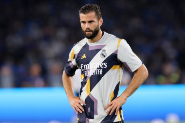 Real Madrid Cf takımından Nacho, Uefa Şampiyonlar Ligi Beetween Ssc Napoli ve Real Madrid CF maçlarından önce 3 Ekim 2023 'te Napoli, İtalya' da Stadio Maradona 'da ısındı. .