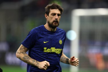 4 Şubat 2024. Milan (İtalya) .Francesco Acerbi Fc Internazionale ve Juventus Fc arasında oynanan Serie A karşılaşmasında.