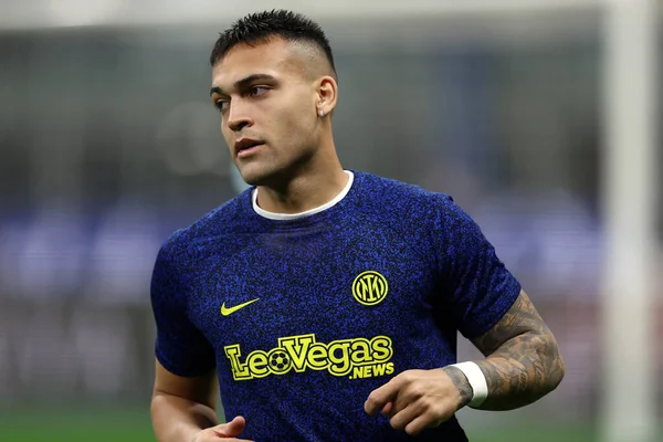 4 Şubat 2024. Milan (İtalya) .Lautaro Martinez Fc Internazionale ve Juventus Fc arasında oynanan Serie A maçı sırasında.