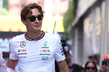 Monako - 26 Mayıs 2024 - Mercedes AMG Petronas F1 takımından George Russell Monako Formula 1 Grand Prix sırasında - 